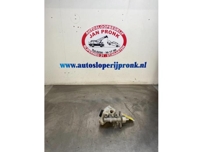 Gebruikte Hoofdremcilinder Opel Combo (Corsa C) 1.7 CDTi 16V Prijs € 25,00 Margeregeling aangeboden door Autosloopbedrijf Jan Pronk B.V.
