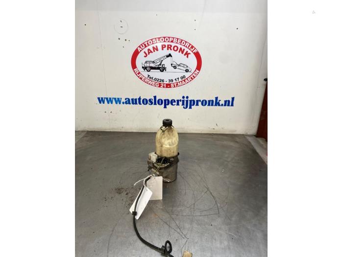 Gebruikte Pomp Servo Opel Vectra C Caravan 1.8 16V Prijs € 75,00 Margeregeling aangeboden door Autosloopbedrijf Jan Pronk B.V.