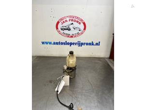 Gebruikte Stuurpomp Opel Vectra C Caravan 1.8 16V Prijs € 75,00 Margeregeling aangeboden door Autosloopbedrijf Jan Pronk B.V.