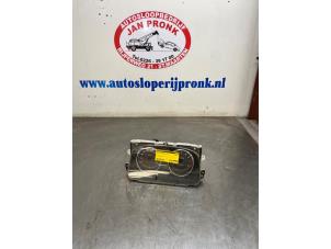 Gebruikte Kilometerteller KM Daihatsu Cuore (L251/271/276) 1.0 12V DVVT Prijs € 40,00 Margeregeling aangeboden door Autosloopbedrijf Jan Pronk B.V.