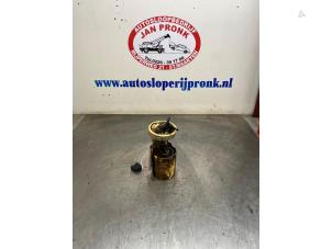 Gebruikte Brandstofpomp Elektrisch Volkswagen Transporter/Caravelle T5 1.9 TDi Prijs € 75,00 Margeregeling aangeboden door Autosloopbedrijf Jan Pronk B.V.