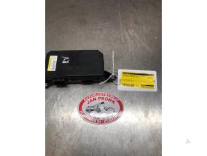 Gebruikte Deur module Alfa Romeo 159 Sportwagon (939BX) 2.0 JTDm 170 16V Prijs € 25,00 Margeregeling aangeboden door Autosloopbedrijf Jan Pronk B.V.