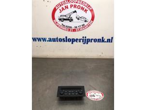 Gebruikte Kachel Bedieningspaneel Opel Astra G (F08/48) 1.6 Prijs € 20,00 Margeregeling aangeboden door Autosloopbedrijf Jan Pronk B.V.