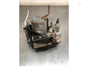 Gebruikte ABS Pomp BMW 5 serie (E39) 535i 32V Prijs € 40,00 Margeregeling aangeboden door Autosloopbedrijf Jan Pronk B.V.
