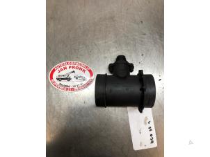 Gebruikte Luchtmassameter BMW 5 serie (E39) 535i 32V Prijs € 25,00 Margeregeling aangeboden door Autosloopbedrijf Jan Pronk B.V.