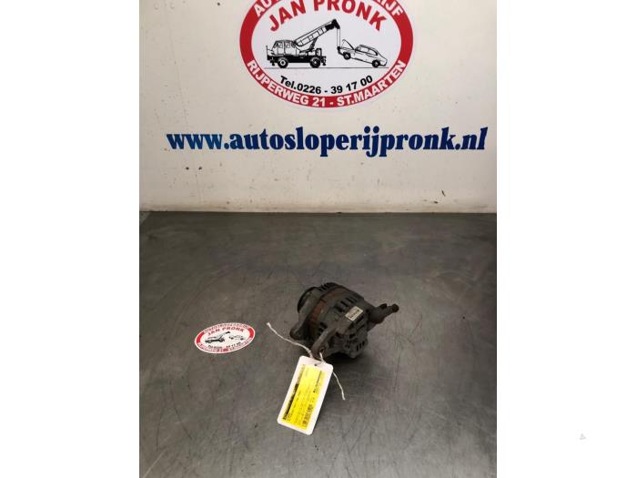 Gebruikte Dynamo Mitsubishi Colt (Z2/Z3) 1.1 12V Prijs € 35,00 Margeregeling aangeboden door Autosloopbedrijf Jan Pronk B.V.
