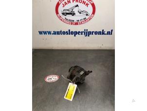 Gebruikte Dynamo Mitsubishi Colt (Z2/Z3) 1.1 12V Prijs € 35,00 Margeregeling aangeboden door Autosloopbedrijf Jan Pronk B.V.