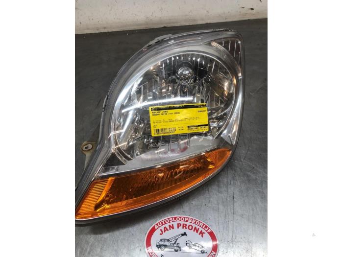Koplamp links van een Daewoo Matiz 1.0 2004