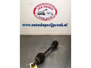 Gebruikte Aandrijfas links-voor Skoda Fabia (6Y5) 1.2 HTP Prijs € 40,00 Margeregeling aangeboden door Autosloopbedrijf Jan Pronk B.V.