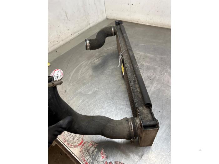 Intercooler van een Mercedes-Benz Vito (639.6) 2.2 109 CDI 16V 2004