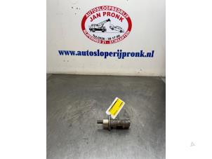 Gebruikte Hoofdremcilinder Volkswagen Transporter/Caravelle T4 2.5 TDI Prijs € 25,00 Margeregeling aangeboden door Autosloopbedrijf Jan Pronk B.V.