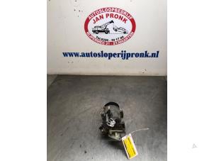 Gebruikte Aircopomp Mercedes A (W169) 1.5 A-150 5-Drs. Prijs € 100,00 Margeregeling aangeboden door Autosloopbedrijf Jan Pronk B.V.