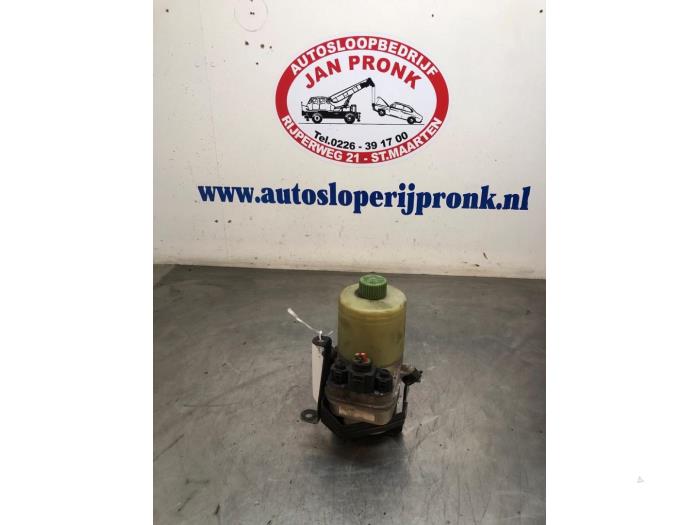 Gebruikte Pomp Servo Audi A2 (8Z0) 1.6 FSI 16V Prijs € 90,00 Margeregeling aangeboden door Autosloopbedrijf Jan Pronk B.V.