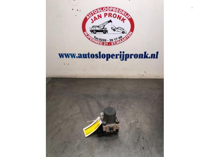 Gebruikte ABS Pomp Honda FR-V (BE) 2.2 i-CTDi 16V Prijs € 150,00 Margeregeling aangeboden door Autosloopbedrijf Jan Pronk B.V.