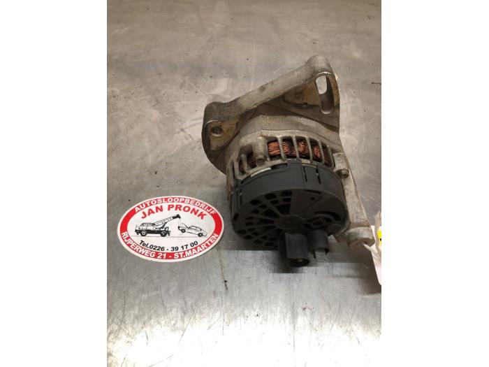 Gebruikte Dynamo Fiat Doblo (223A/119) 1.2 Prijs € 25,00 Margeregeling aangeboden door Autosloopbedrijf Jan Pronk B.V.
