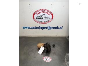 Gebruikte Tank element Pomp Opel Zafira (F75) 1.8 16V Prijs € 40,00 Margeregeling aangeboden door Autosloopbedrijf Jan Pronk B.V.