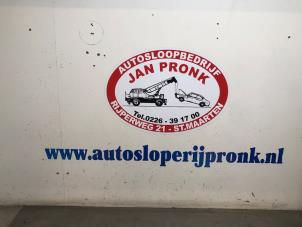 Gebruikte Schokdemperpoot links-voor Opel Corsa D 1.4 16V Twinport Prijs € 40,00 Margeregeling aangeboden door Autosloopbedrijf Jan Pronk B.V.