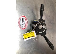Gebruikte Licht + Raw Schakelaar Peugeot 206 (2A/C/H/J/S) 1.4 XR,XS,XT,Gentry Prijs € 50,00 Margeregeling aangeboden door Autosloopbedrijf Jan Pronk B.V.