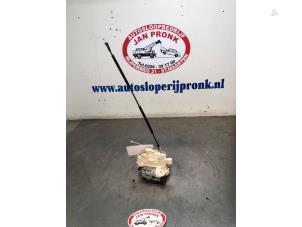 Gebruikte Slotmechaniek Portier 4Deurs rechts-achter Seat Altea XL (5P5) 1.4 TSI 16V Prijs € 50,00 Margeregeling aangeboden door Autosloopbedrijf Jan Pronk B.V.