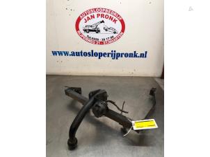 Gebruikte Trekhaak Peugeot 106 II 1.4 XN,XR,XS,XT Prijs € 75,00 Margeregeling aangeboden door Autosloopbedrijf Jan Pronk B.V.