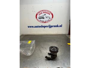 Gebruikte Pomp Servo Kia Sorento I (JC) 2.5 CRDi 16V VGT Prijs € 40,00 Margeregeling aangeboden door Autosloopbedrijf Jan Pronk B.V.