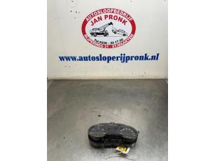 Gebruikte Kilometerteller KM Seat Ibiza IV (6J5) 1.4 TDI Prijs € 40,00 Margeregeling aangeboden door Autosloopbedrijf Jan Pronk B.V.