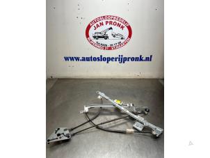 Gebruikte Raammechaniek 4Deurs rechts-voor Seat Altea XL (5P5) 1.2 TSI Prijs € 40,00 Margeregeling aangeboden door Autosloopbedrijf Jan Pronk B.V.