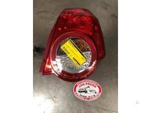 Gebruikte Achterlicht rechts Chevrolet Aveo (250) 1.2 16V Prijs € 30,00 Margeregeling aangeboden door Autosloopbedrijf Jan Pronk B.V.