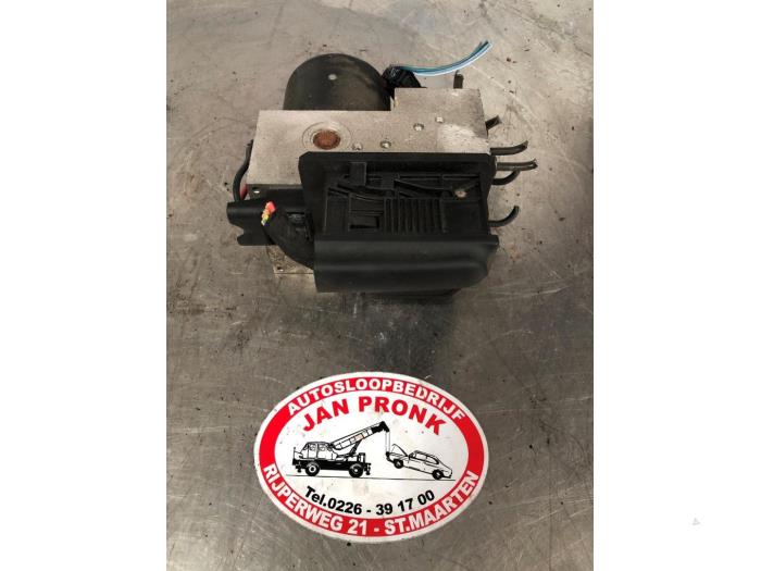 Gebruikte ABS Pomp Mercedes S (W220) 4.3 S-430 V8 24V Prijs € 50,00 Margeregeling aangeboden door Autosloopbedrijf Jan Pronk B.V.