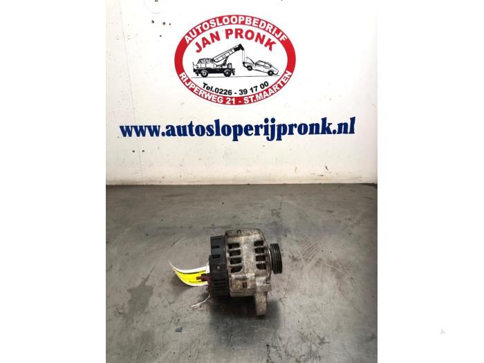 Gebruikte Alternator Dacia Sandero I (BS) 1.2 16V Prijs € 40,00 Margeregeling aangeboden door Autosloopbedrijf Jan Pronk B.V.