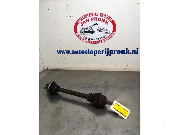 Aandrijfas links-voor van een Dacia Sandero I (BS) 1.2 16V 2009