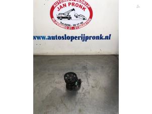 Gebruikte Stuurpomp Dacia Sandero I (BS) 1.2 16V Prijs € 40,00 Margeregeling aangeboden door Autosloopbedrijf Jan Pronk B.V.