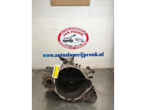 Gebruikte Versnellingsbak Mitsubishi ASX 1.6 MIVEC 16V Prijs € 325,00 Margeregeling aangeboden door Autosloopbedrijf Jan Pronk B.V.