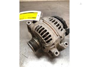 Gebruikte Dynamo Seat Leon (1P1) 1.8 TSI 16V Prijs € 40,00 Margeregeling aangeboden door Autosloopbedrijf Jan Pronk B.V.