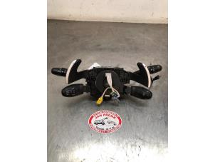 Gebruikte Licht + Raw Schakelaar Citroen C3 (FC/FL/FT) 1.4 16V Sensodrive Prijs € 75,00 Margeregeling aangeboden door Autosloopbedrijf Jan Pronk B.V.