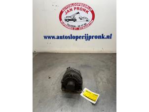 Gebruikte Dynamo Renault Grand Scénic III (JZ) 1.4 16V TCe 130 Prijs € 40,00 Margeregeling aangeboden door Autosloopbedrijf Jan Pronk B.V.