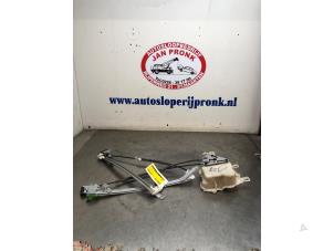 Gebruikte Ruitmechaniek 4Deurs links-voor Seat Altea (5P1) 1.6 Prijs € 75,00 Margeregeling aangeboden door Autosloopbedrijf Jan Pronk B.V.