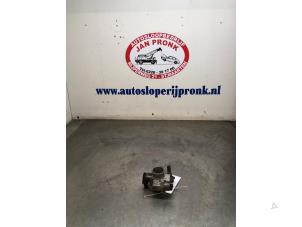 Gebruikte Gasklephuis Chevrolet Spark (M300) 1.0 16V Bifuel Prijs € 50,00 Margeregeling aangeboden door Autosloopbedrijf Jan Pronk B.V.