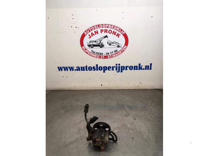 Gebruikte Servopomp Chevrolet Spark (M300) 1.0 16V Bifuel Prijs € 25,00 Margeregeling aangeboden door Autosloopbedrijf Jan Pronk B.V.