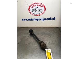 Gebruikte Aandrijfas rechts-achter BMW 3 serie Touring (E91) 318i 16V Prijs € 40,00 Margeregeling aangeboden door Autosloopbedrijf Jan Pronk B.V.