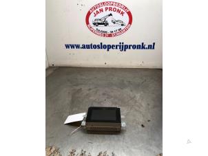 Gebruikte Display Interieur Nissan Almera Tino (V10M) 1.8 16V Prijs € 40,00 Margeregeling aangeboden door Autosloopbedrijf Jan Pronk B.V.