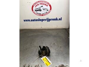 Gebruikte Gasklephuis Seat Cordoba Vario (6K5) 1.6i Prijs € 25,00 Margeregeling aangeboden door Autosloopbedrijf Jan Pronk B.V.