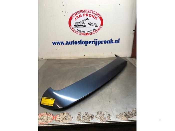 Gebruikte Spoiler Mitsubishi Grandis (NA) 2.4 16V MIVEC Prijs € 75,00 Margeregeling aangeboden door Autosloopbedrijf Jan Pronk B.V.