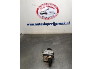 Gebruikte ABS Pomp Citroen C6 (TD) 2.7 HDiF V6 24V Prijs € 175,00 Margeregeling aangeboden door Autosloopbedrijf Jan Pronk B.V.