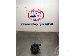 Gebruikte Dieselpomp Kia Sorento I (JC) 2.5 CRDi 16V VGT Prijs € 150,00 Margeregeling aangeboden door Autosloopbedrijf Jan Pronk B.V.