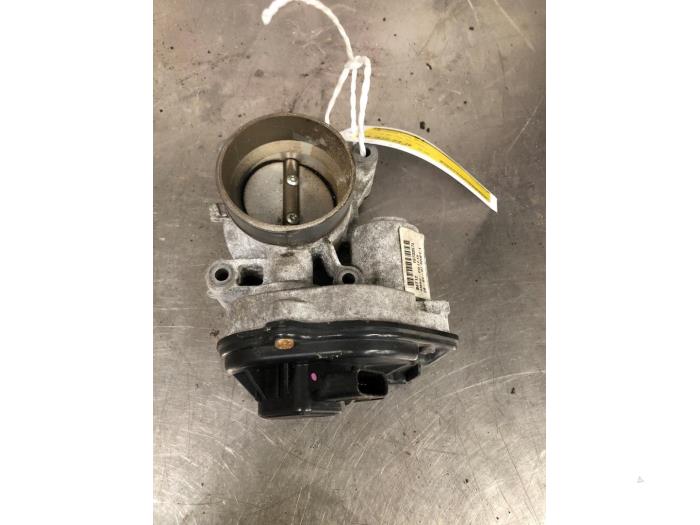 Gasklephuis van een Ford Focus 2 1.8 16V Flexifuel 2007