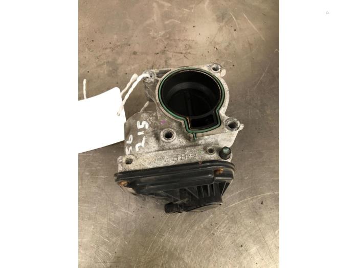 Gebruikte Gasklephuis Ford Focus 2 1.8 16V Flexifuel Prijs € 50,00 Margeregeling aangeboden door Autosloopbedrijf Jan Pronk B.V.