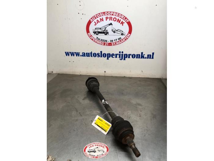 Gebruikte Aandrijfas links-achter Mercedes Vito (447.6) 2.2 116 CDI 16V Prijs € 75,00 Margeregeling aangeboden door Autosloopbedrijf Jan Pronk B.V.