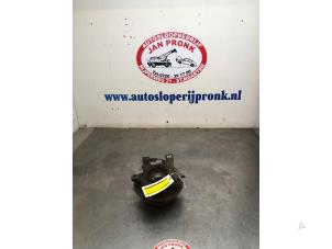 Gebruikte Fusee rechts-achter Mercedes Vito (447.6) 2.2 116 CDI 16V Prijs € 50,00 Margeregeling aangeboden door Autosloopbedrijf Jan Pronk B.V.