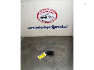 Gebruikte Element Kachelverwarming Mercedes Vito (447.6) 2.2 116 CDI 16V Prijs € 25,00 Margeregeling aangeboden door Autosloopbedrijf Jan Pronk B.V.